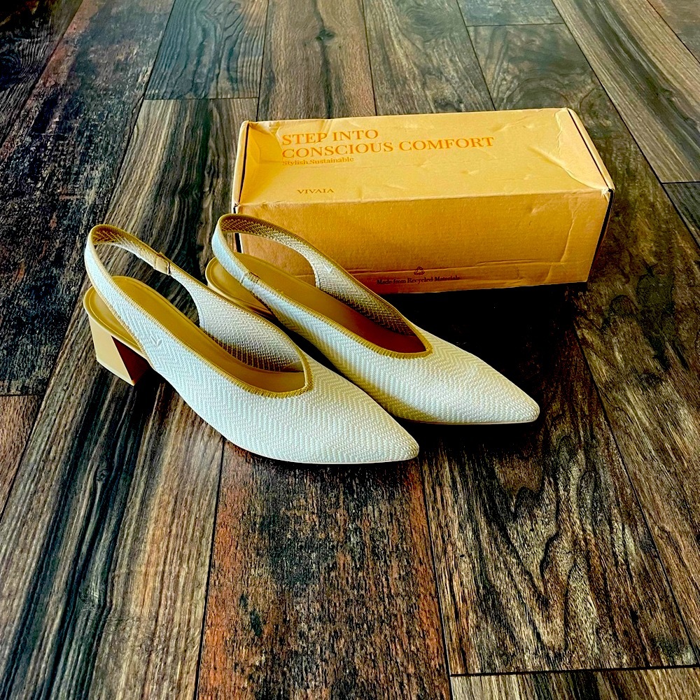 Vivaia Slingback Heel Size 11 NWT